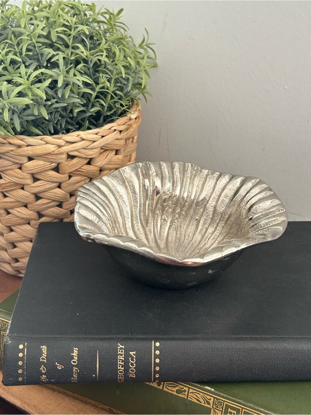 Lenox Alvarado Textured Silver colour Shell nut bowl trinket dish